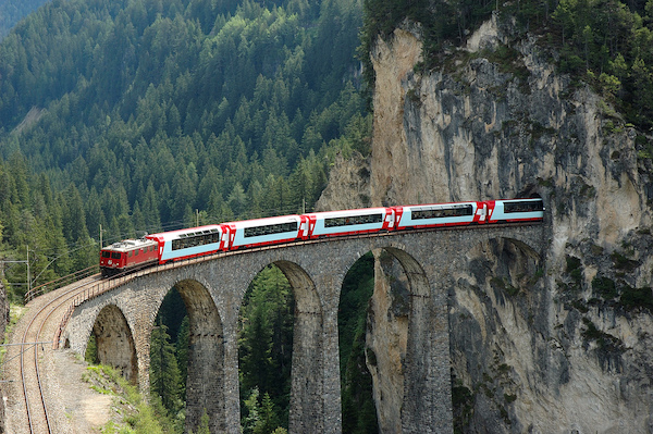 Pass InterRail, GlacierLandwasser train mythique suisse