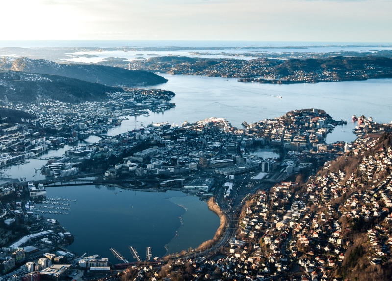 Bergen–Norvege-lachlan-gowen